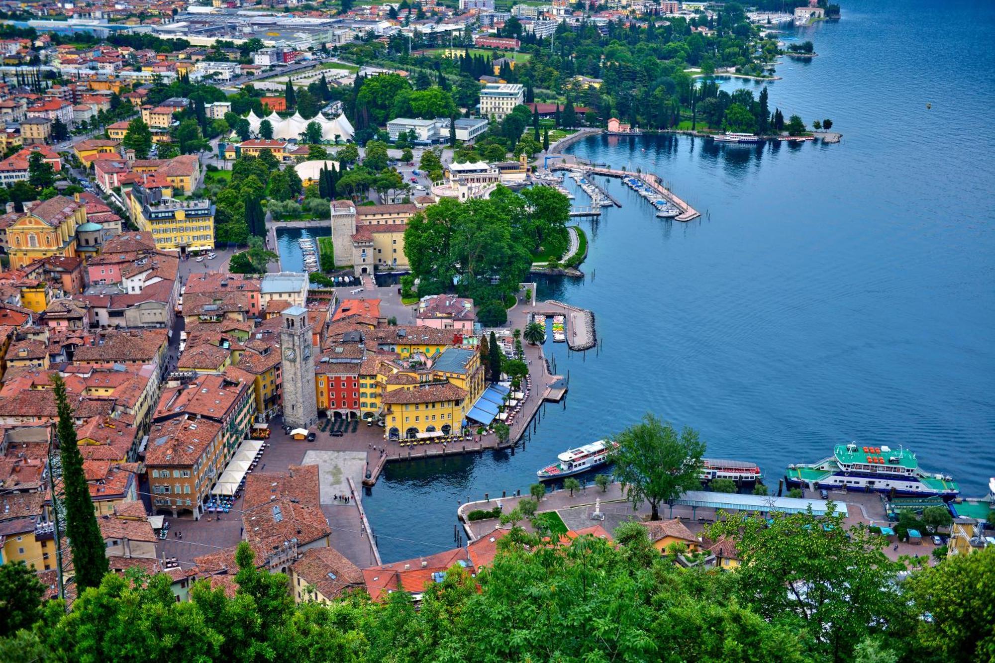 Casa Del Faro - Happy Rentals Peschiera del Garda Kültér fotó